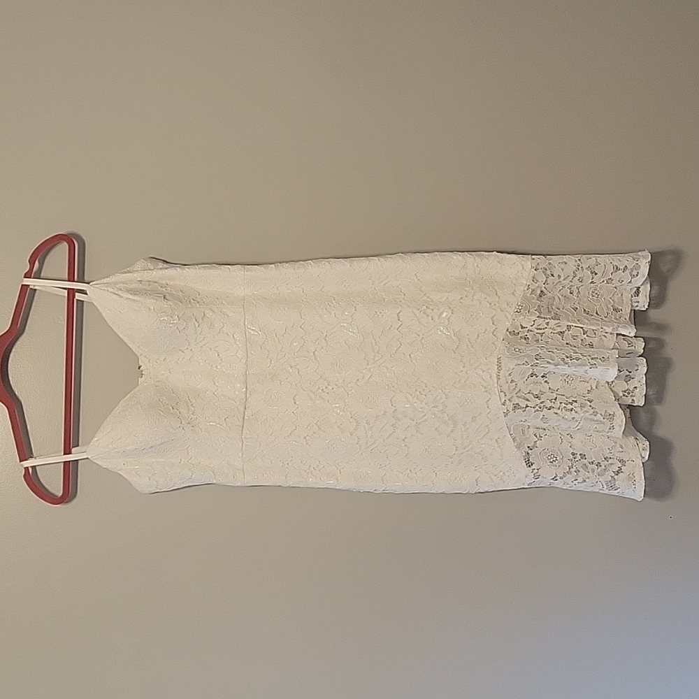 Guess Midi white trumpet dress